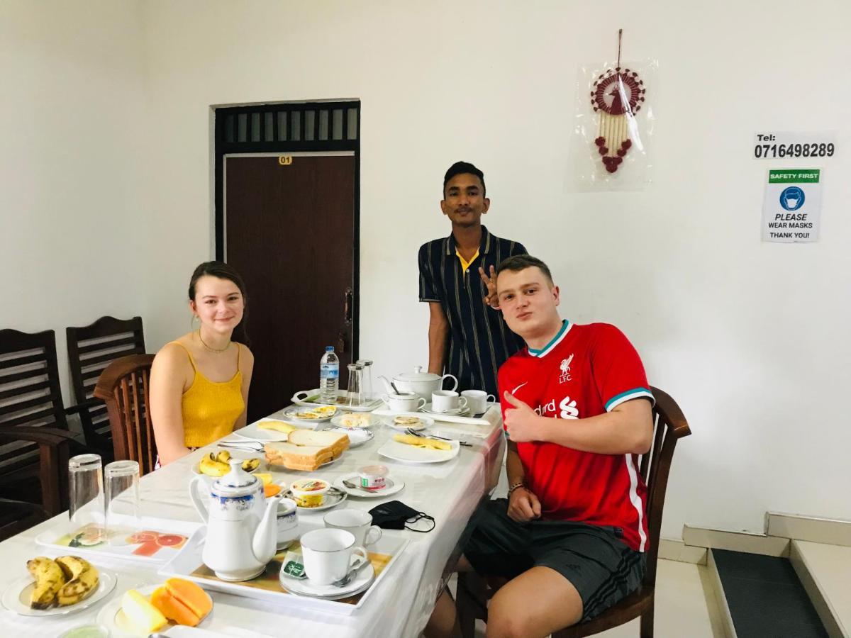 Dambulla Tourist Resort Exteriör bild