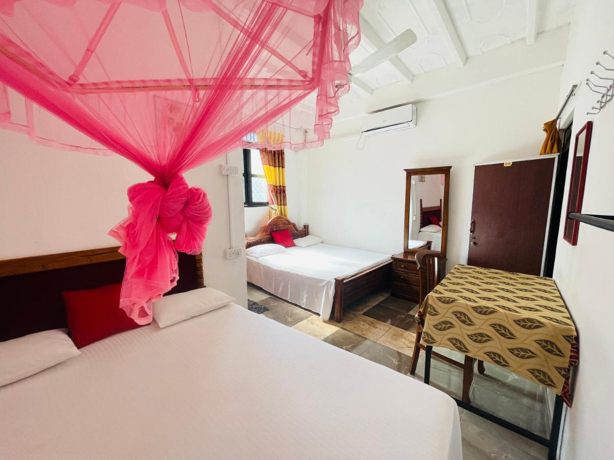 Dambulla Tourist Resort Exteriör bild