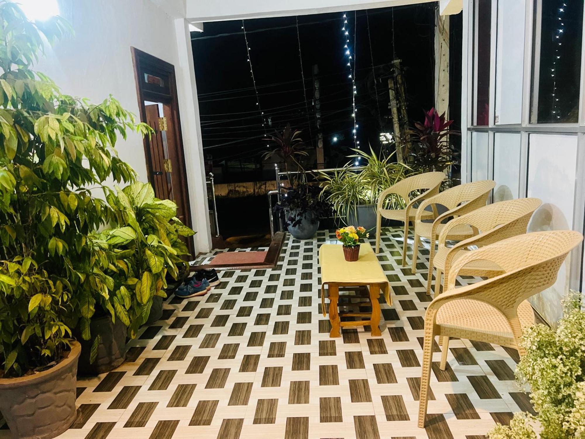 Dambulla Tourist Resort Exteriör bild